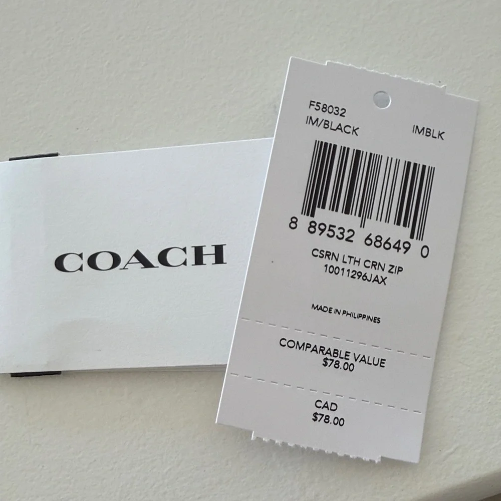 Coach Black Corner Zip Wristlet Crossgrain Leather NWT - Picture 4 of 4